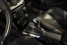 Volvo V40 D3 2.0 150cv R-DESIGN / SIEGES CUIR-ALCANTARA / RADARS AR / FEUX LED 