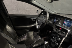 Volvo V40 D3 2.0 150cv R-DESIGN / SIEGES CUIR-ALCANTARA / RADARS AR / FEUX LED 