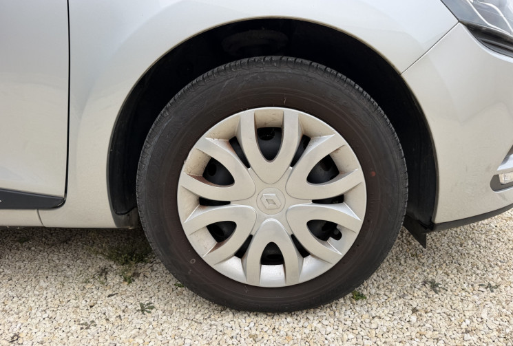 Renault Clio 0.9 TCE 75 LIFE - 5300 KMS SEULEMENT 