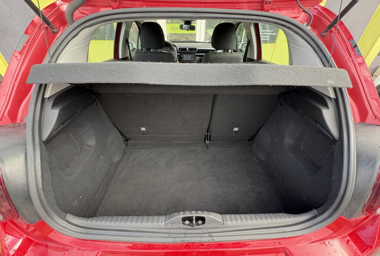 Citroën C3 III Phase 2 1.2 VTi PureTech 12V 83 cv // Première main// Faible Kilométrage
