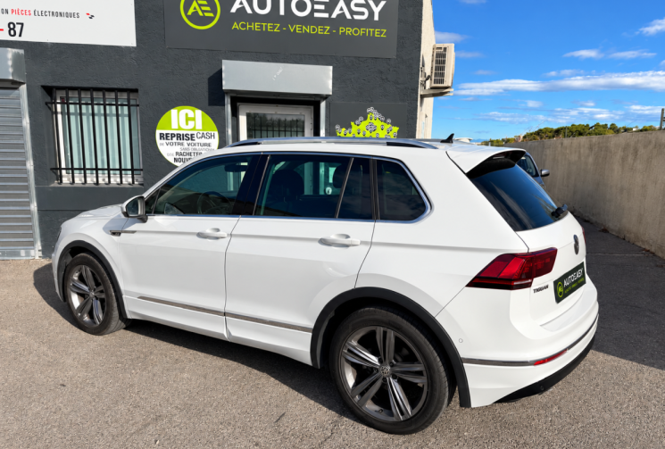 Volkswagen Tiguan 2.0 TDI 150 CARAT R LINE / TOIT OUVRANT / APPLE CAR PLAY / SUIVI VOLKSWAGEN 