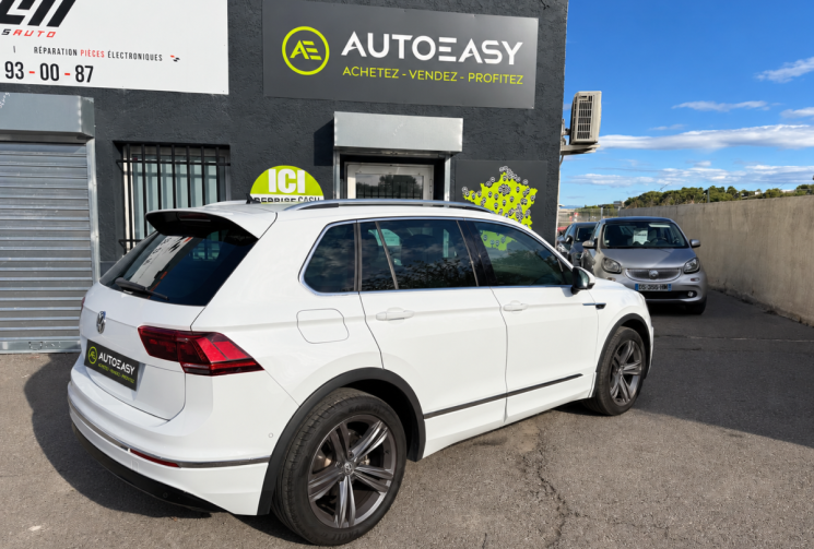 Volkswagen Tiguan 2.0 TDI 150 CARAT R LINE / TOIT OUVRANT / APPLE CAR PLAY / SUIVI VOLKSWAGEN 