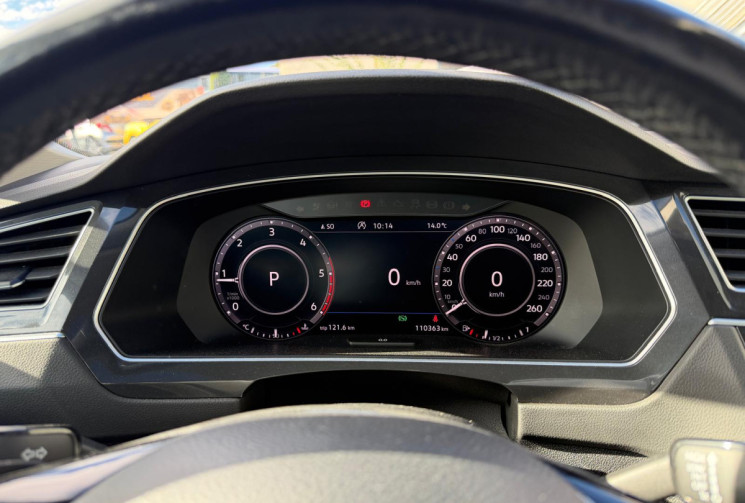 Volkswagen Tiguan 2.0 TDI 150 CARAT R LINE / TOIT OUVRANT / APPLE CAR PLAY / SUIVI VOLKSWAGEN 