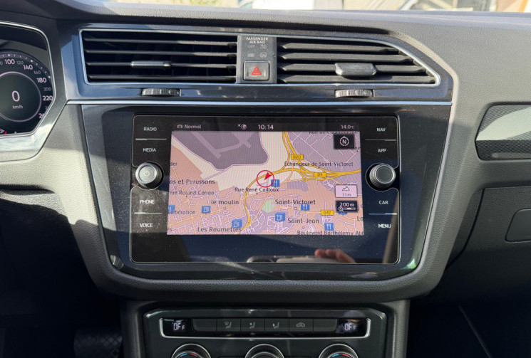 Volkswagen Tiguan 2.0 TDI 150 CARAT R LINE / TOIT OUVRANT / APPLE CAR PLAY / SUIVI VOLKSWAGEN 