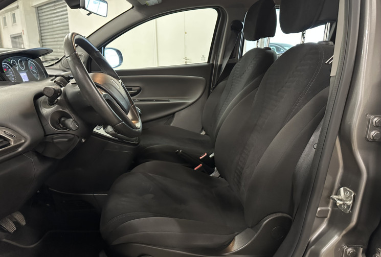 Lancia YPSILON 1.2 Gold 69 /Distribution neuve/KM vérifié/Clim/Régulateur/Idéal Jeune permis