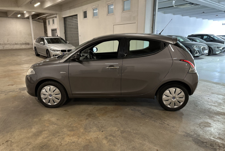 Lancia YPSILON 1.2 Gold 69 /Distribution neuve/KM vérifié/Clim/Régulateur/Idéal Jeune permis