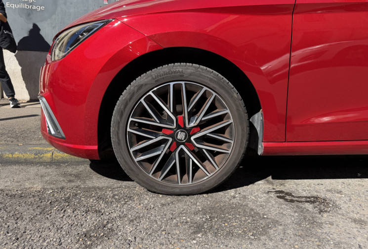 SEAT Ibiza V Xcellence 1.0 TSI 12V 95 cv Origine France 3em Main / Carplay / Camera / sièges sport