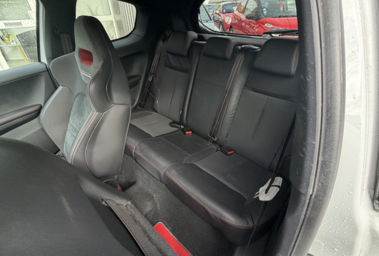 Peugeot 208 1.6 thp 208 GTI by Peugeot Sport - Suivi entretien complet