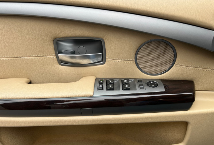 BMW SERIE 7 730 D PREMIERE MAIN