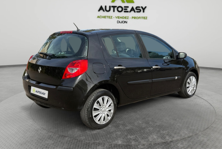 Renault Clio 1.2 16v 75ch