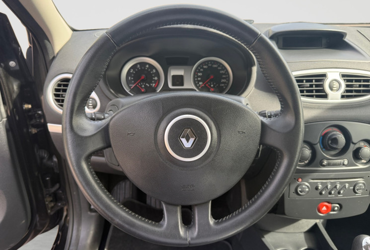Renault Clio 1.2 16v 75ch