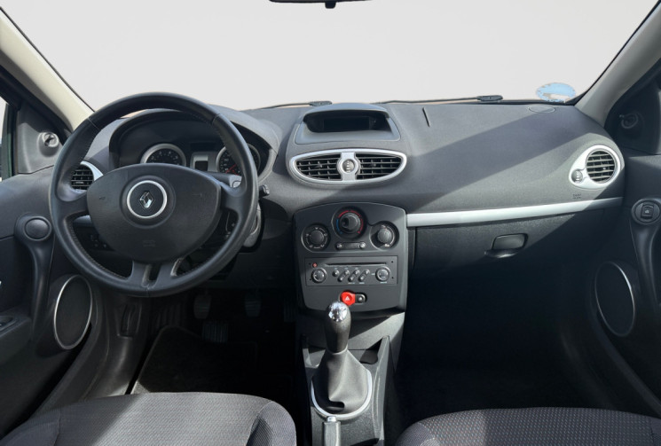 Renault Clio 1.2 16v 75ch