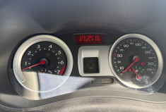 Renault Clio 1.2 16v 75ch
