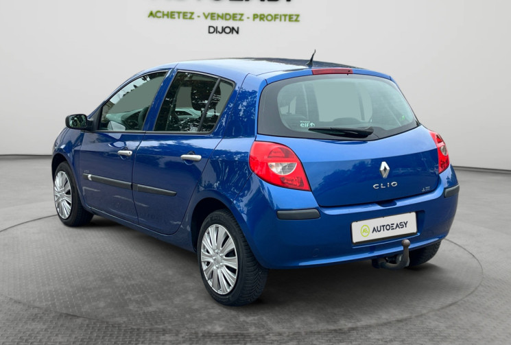 Renault Clio 1.2 16v 75ch