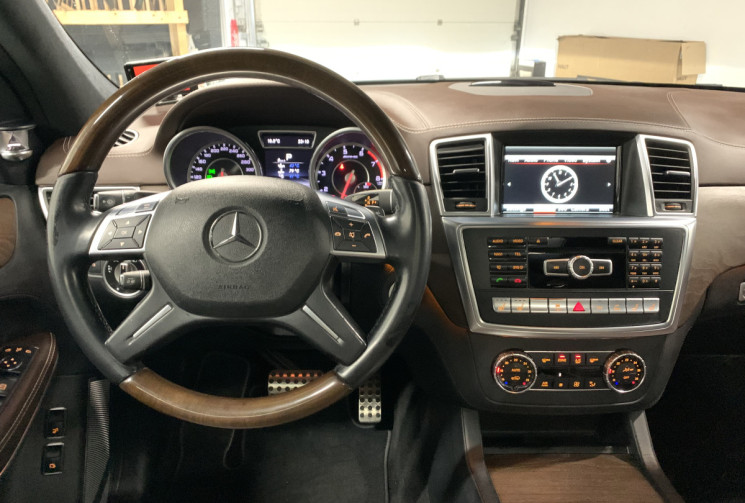 Mercedes Classe GL 63 AMG 5.5 V8 557