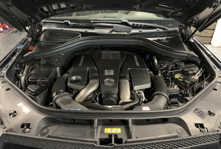Mercedes Classe GL 63 AMG 5.5 V8 557