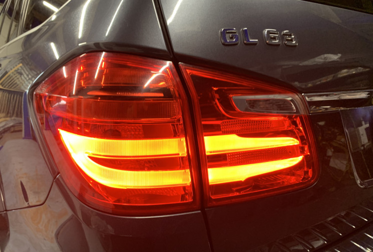 Mercedes Classe GL 63 AMG 5.5 V8 557