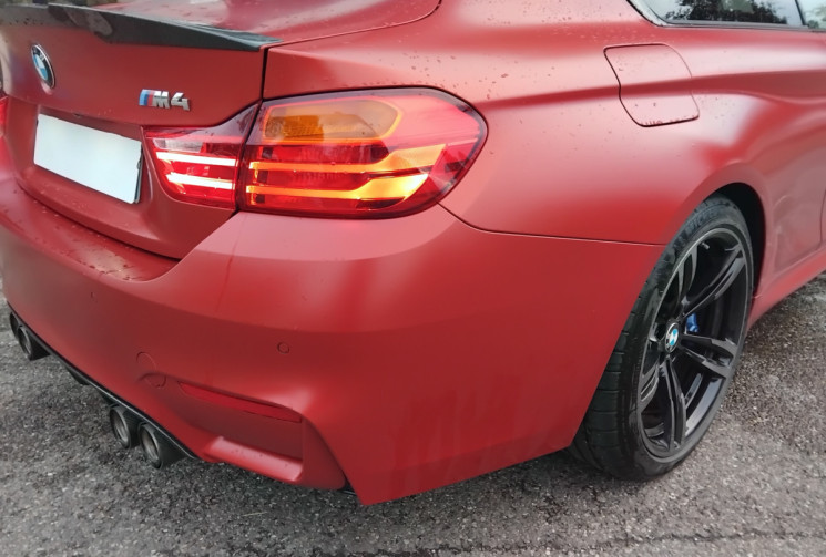 BMW M4 F82) - 3.0 431 - Toit Carbone - Suivi complet BMW