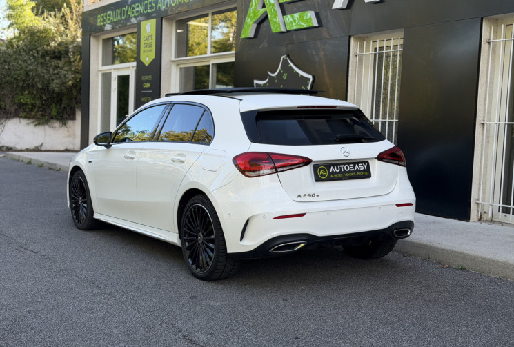 Mercedes Classe A AMG Line 250e 218 Premium Plus / Toit Ouvrant / CarPlay / Sieges chauffants