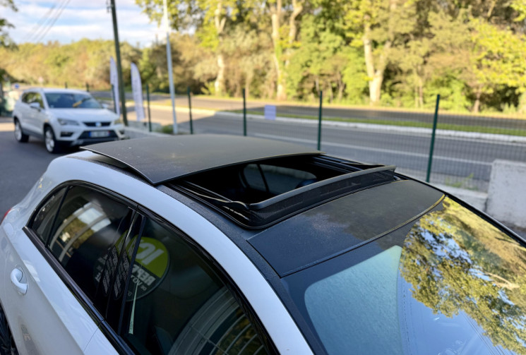 Mercedes Classe A AMG Line 250e 218 Premium Plus / Toit Ouvrant / CarPlay / Sieges chauffants
