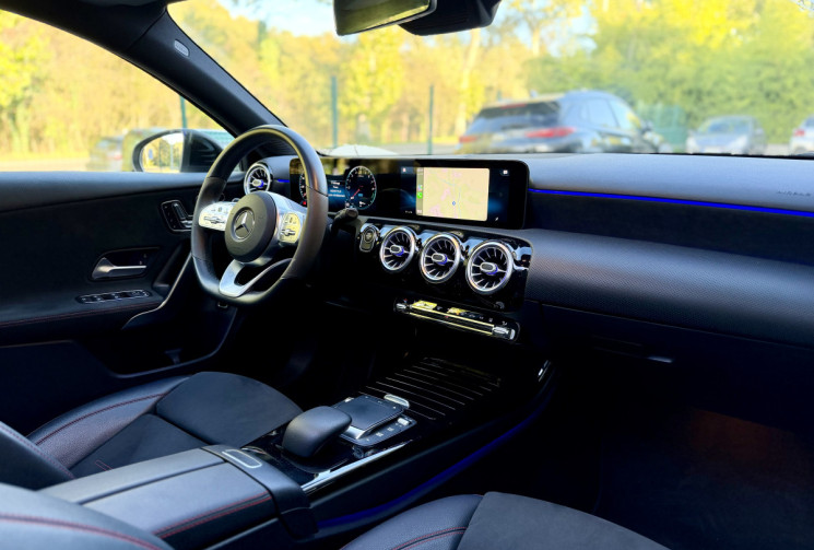 Mercedes Classe A AMG Line 250e 218 Premium Plus / Toit Ouvrant / CarPlay / Sieges chauffants