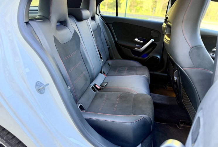 Mercedes Classe A AMG Line 250e 218 Premium Plus / Toit Ouvrant / CarPlay / Sieges chauffants