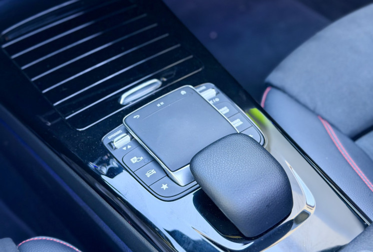 Mercedes Classe A AMG Line 250e 218 Premium Plus / Toit Ouvrant / CarPlay / Sieges chauffants