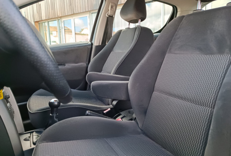 Peugeot 207 1.4 VTi 95 PREMIUM / ENTRETIEN SUIVI / 12 MOIS