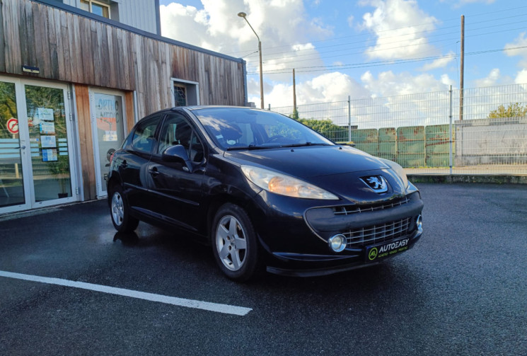 Peugeot 207 1.4 VTi 95 PREMIUM / ENTRETIEN SUIVI / 12 MOIS