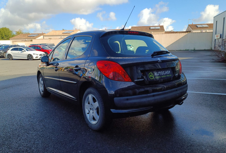 Peugeot 207 1.4 VTi 95 PREMIUM / ENTRETIEN SUIVI / 12 MOIS