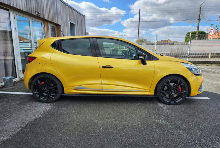 Renault Clio IV 1.6 TURBO 200 / RS CUP / GARANTIE 12 MOIS
