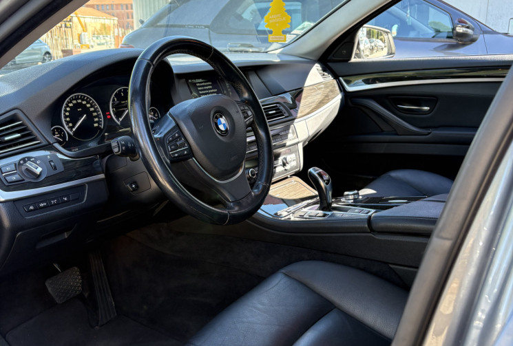 BMW Série 5 Serie 5 535d F10 313ch / Très équipée/ super etat / 535 d 