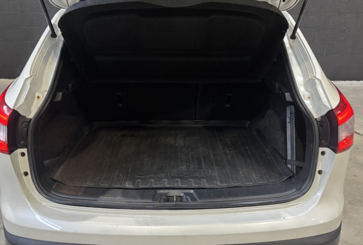 Nissan Qashqai 1.2 DIG-T 115cv  Xtronic TEKNA 2017 / TOIT PANO / SIÈGES AV CHAUFFANT / CAMÉRA RECUL