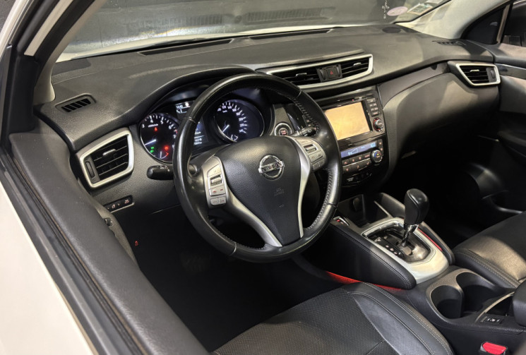 Nissan Qashqai 1.2 DIG-T 115cv  Xtronic TEKNA 2017 / TOIT PANO / SIÈGES AV CHAUFFANT / CAMÉRA RECUL