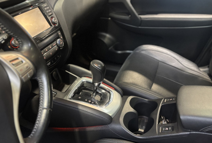 Nissan Qashqai 1.2 DIG-T 115cv  Xtronic TEKNA 2017 / TOIT PANO / SIÈGES AV CHAUFFANT / CAMÉRA RECUL