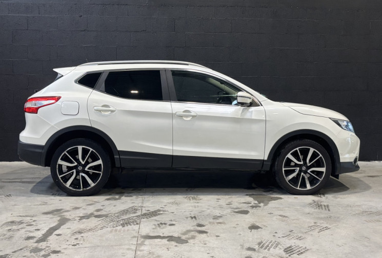 Nissan Qashqai 1.2 DIG-T 115cv  Xtronic TEKNA 2017 / TOIT PANO / SIÈGES AV CHAUFFANT / CAMÉRA RECUL
