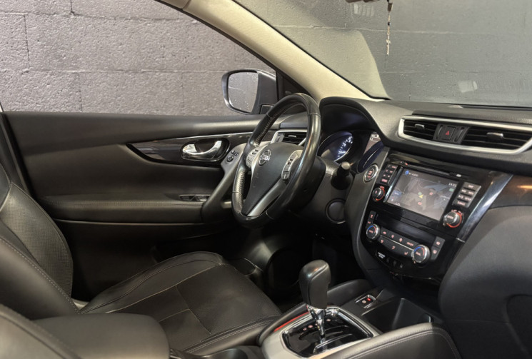Nissan Qashqai 1.2 DIG-T 115cv  Xtronic TEKNA 2017 / TOIT PANO / SIÈGES AV CHAUFFANT / CAMÉRA RECUL