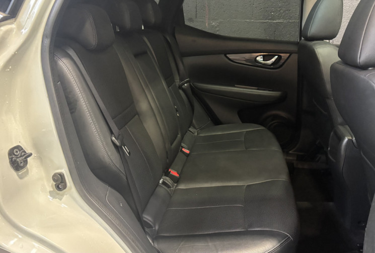 Nissan Qashqai 1.2 DIG-T 115cv  Xtronic TEKNA 2017 / TOIT PANO / SIÈGES AV CHAUFFANT / CAMÉRA RECUL