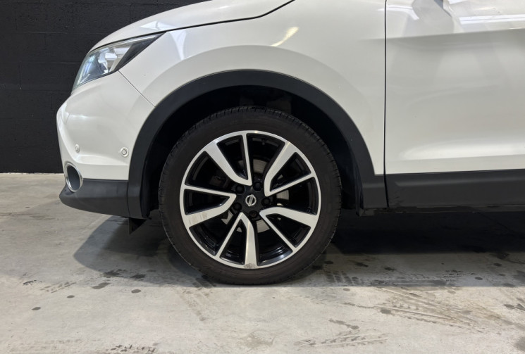Nissan Qashqai 1.2 DIG-T 115cv  Xtronic TEKNA 2017 / TOIT PANO / SIÈGES AV CHAUFFANT / CAMÉRA RECUL