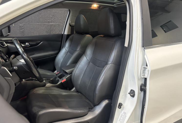Nissan Qashqai 1.2 DIG-T 115cv  Xtronic TEKNA 2017 / TOIT PANO / SIÈGES AV CHAUFFANT / CAMÉRA RECUL