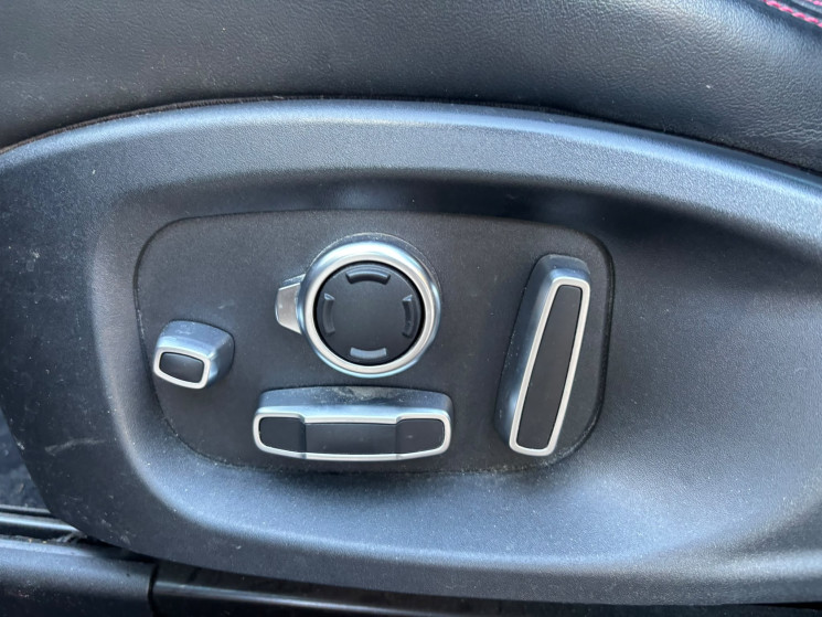 Jaguar E-Pace Jaguar E-Pace 2.0 D150 R-Dynamic SE AWD  Français / Stock / Entretien à jour / CarPlay