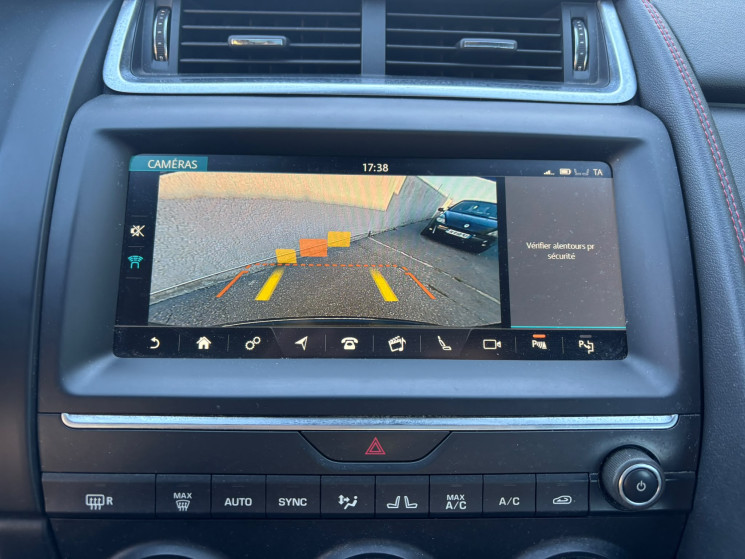 Jaguar E-Pace Jaguar E-Pace 2.0 D150 R-Dynamic SE AWD  Français / Stock / Entretien à jour / CarPlay