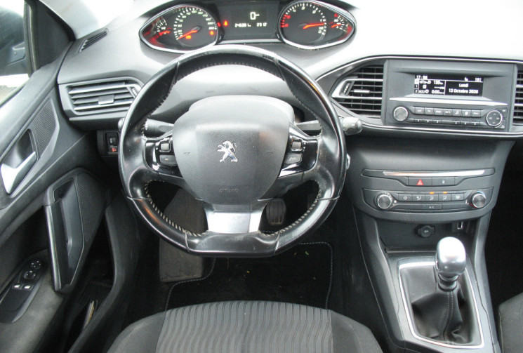 Peugeot 308 1.5 HDI 100 ACCESS 5 PORTES COURROIES ET CHAINE REMPLACEES
