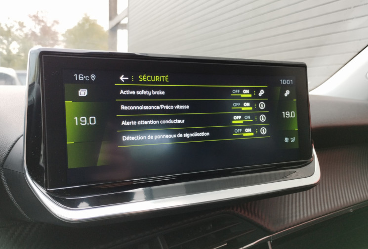 Peugeot 2008 1.5 BlueHDi 130 Allure Business S&S EAT8  / Entretien Peugeot