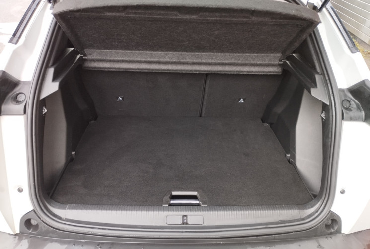 Peugeot 2008 1.5 BlueHDi 130 Allure Business S&S EAT8  / Entretien Peugeot