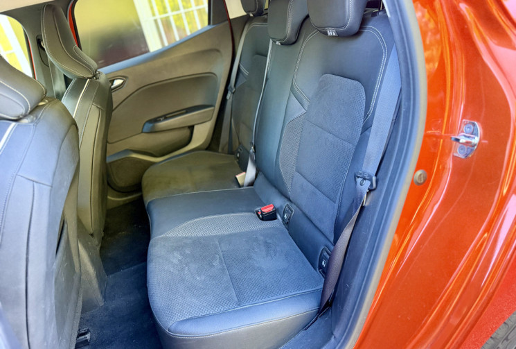 Renault CLIO V INTENS 1.3 TCe 130 EDC7 / Grand ecran / Carplay / Camera / Entretien à jour