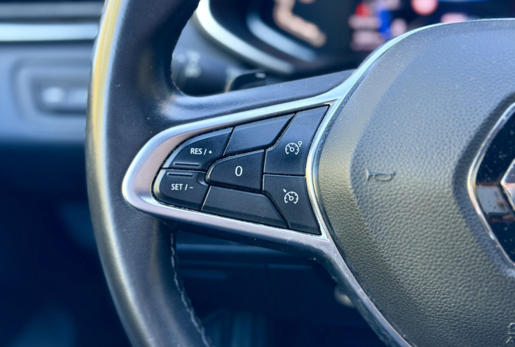 Renault CLIO V INTENS 1.3 TCe 130 EDC7 / Grand ecran / Carplay / Camera / Entretien à jour