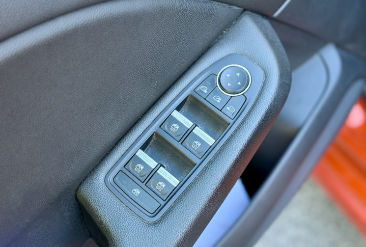 Renault CLIO V INTENS 1.3 TCe 130 EDC7 / Grand ecran / Carplay / Camera / Entretien à jour