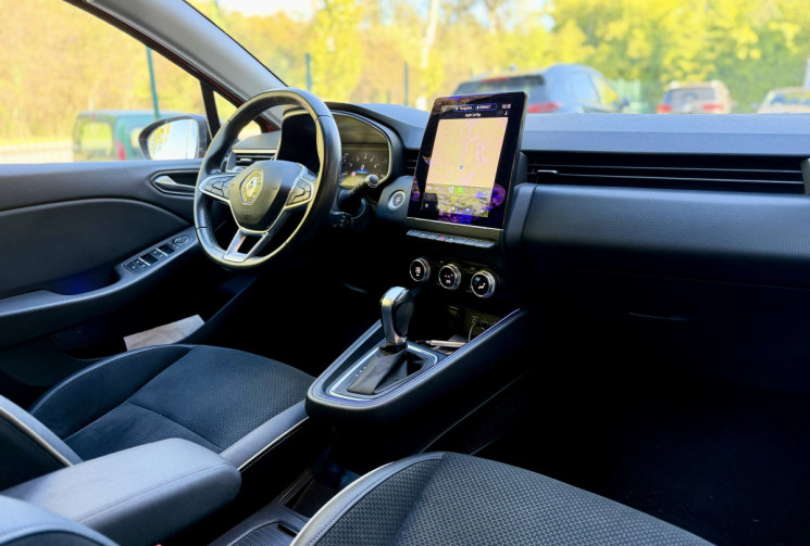 Renault CLIO V INTENS 1.3 TCe 130 EDC7 / Grand ecran / Carplay / Camera / Entretien à jour