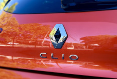 Renault CLIO V INTENS 1.3 TCe 130 EDC7 / Grand ecran / Carplay / Camera / Entretien à jour